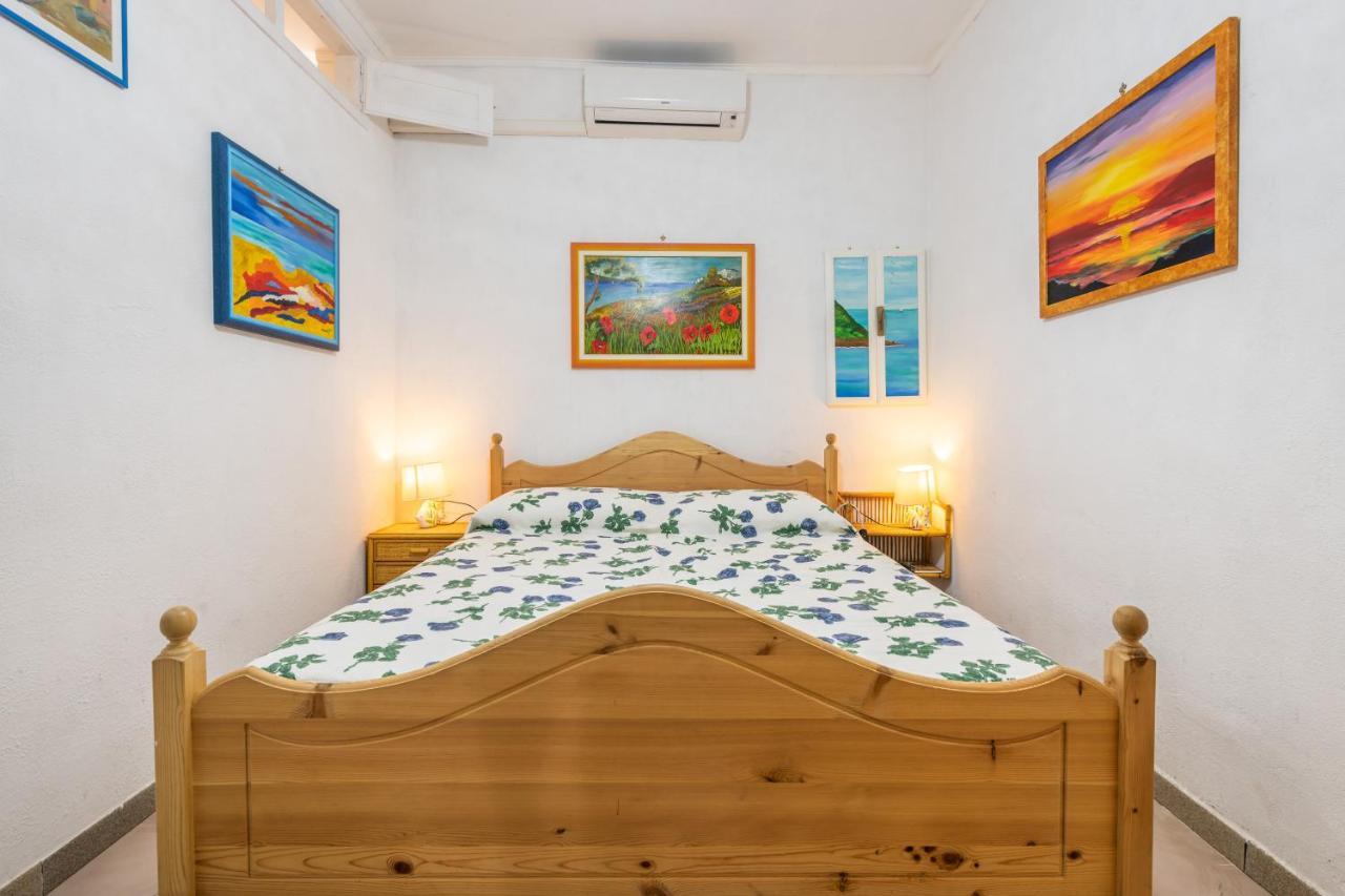 Willa Casa San Fruttuoso Carloforte  Zewnętrze zdjęcie